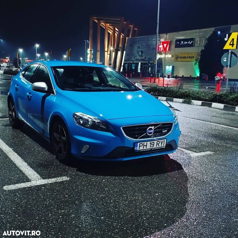 Volvo V40 D2 ECO R-Design - 2