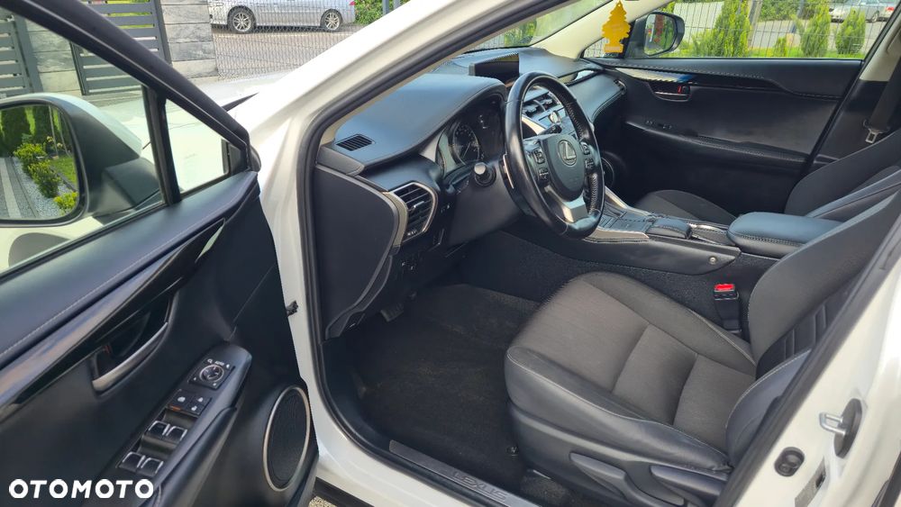 Lexus NX 300 Business Edition AWD - 28