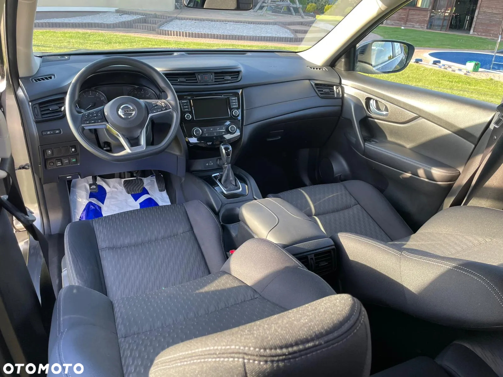 Nissan Rogue - 15