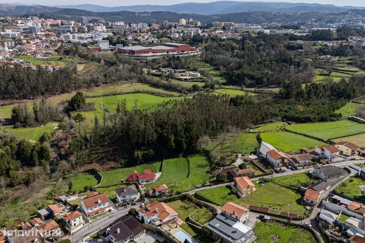 Terreno com 1428M2 para Construção de Moradia - Grande imagem: 2/18