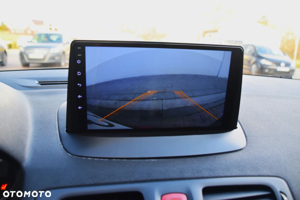 Renault Megane TCe 180 GT - 17