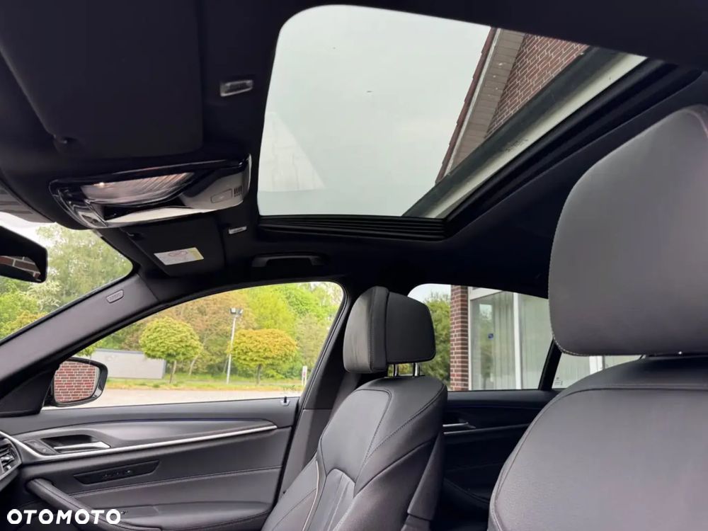 BMW Seria 5 520i M Sport sport - 15