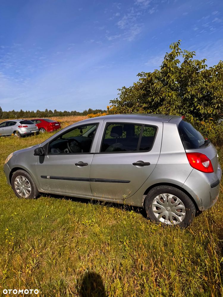 Renault Clio 1.2 16V Dynamique - 1