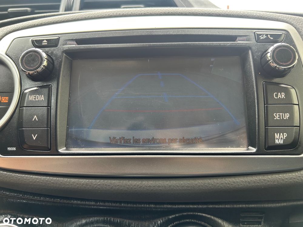 Toyota Yaris 1.4 D-4D Prestige - 21