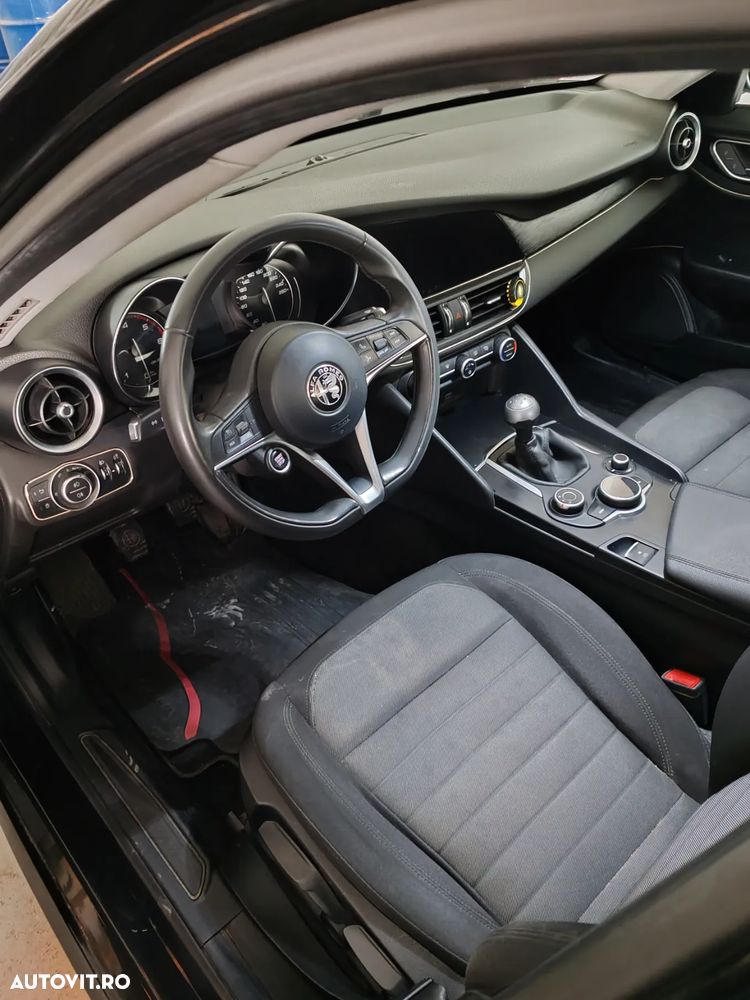 Alfa Romeo Giulia - 4