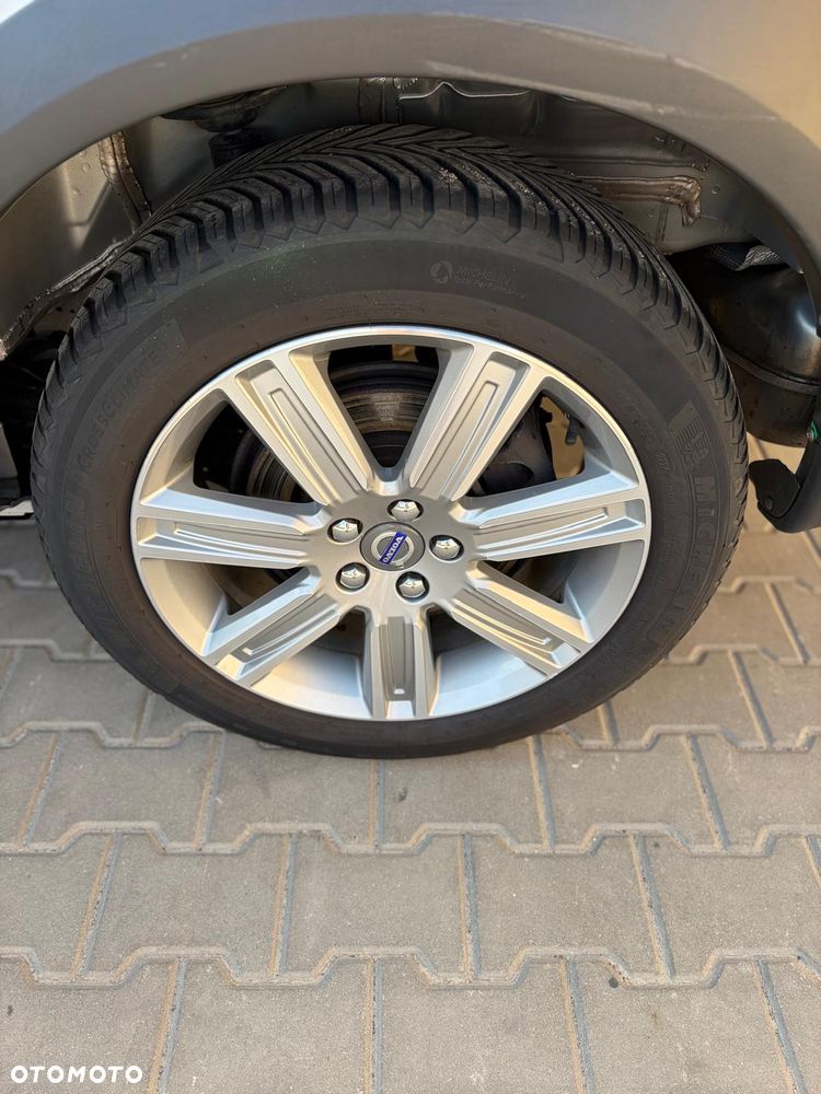 Volvo XC 70 D5 AWD Summum - 11