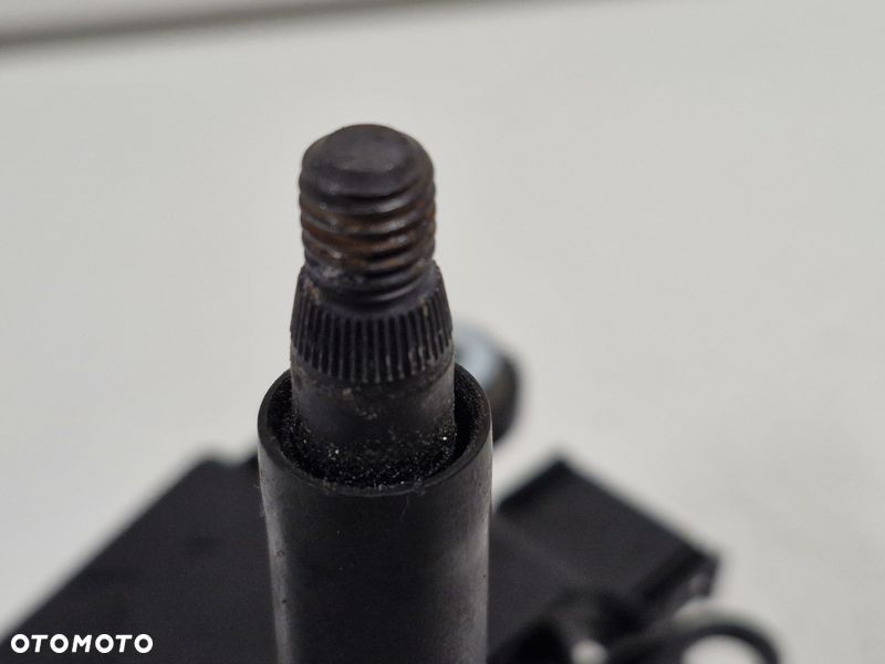 MERCEDES A W176 SILNICZEK WYCIERACZKI SZYBY TYLNEJ TYŁ A1769061600 - 3