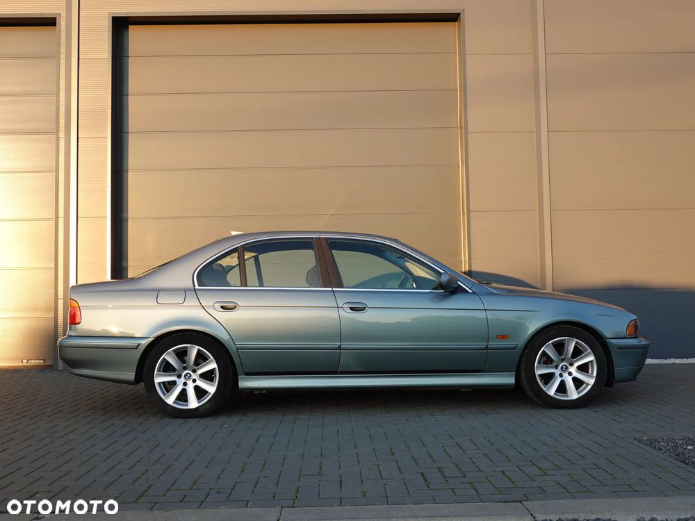 BMW Seria 5 525d - 5