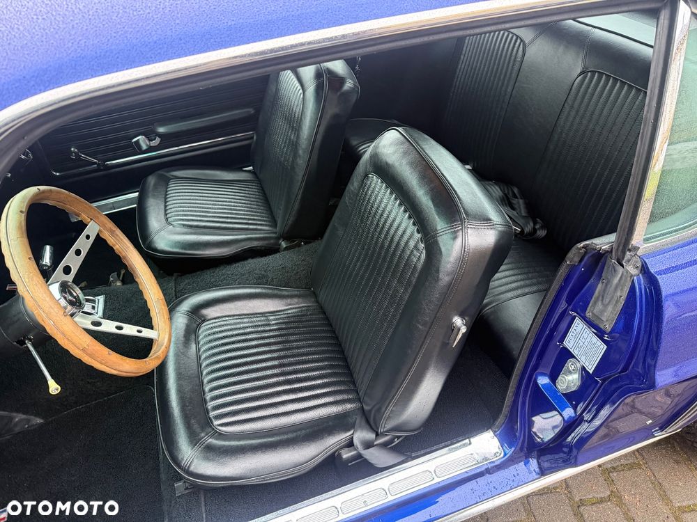 Ford Mustang - 24