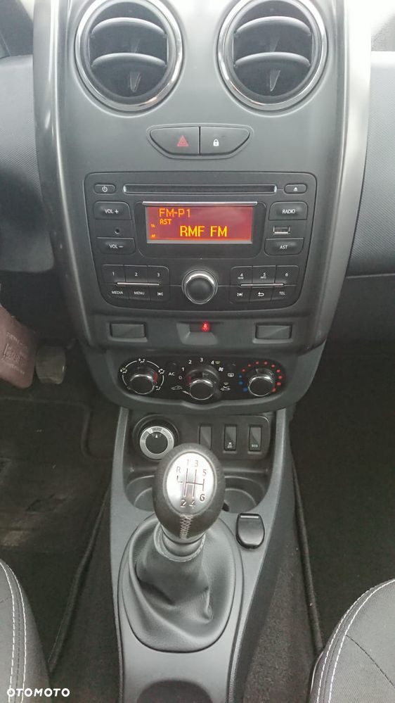 Dacia Duster 1.6 16V 105 4x4 Laureate - 17