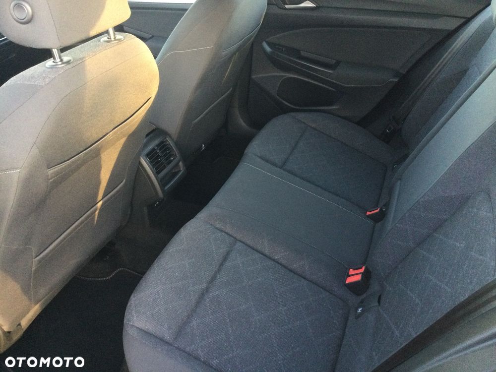 Volkswagen Golf 2.0 TDI SCR Life - 17