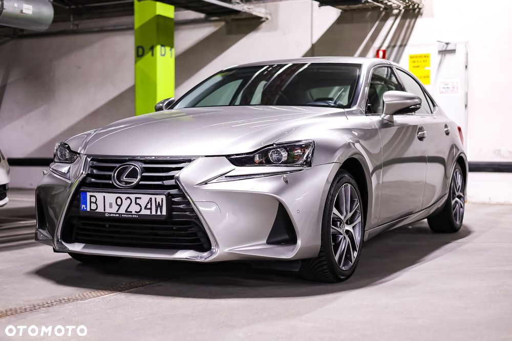 Lexus IS 200t / 300 Elegance