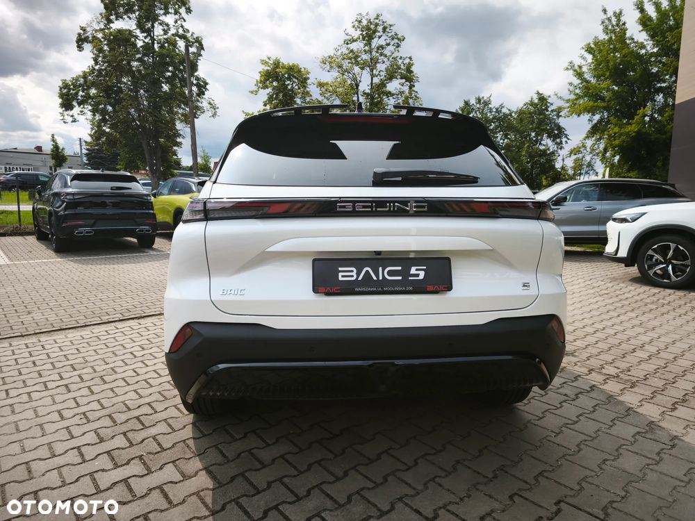 BAIC 5 1.5T Comfort DCT - 6