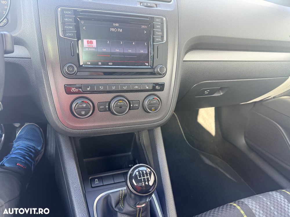 Volkswagen Scirocco 2.0 TDI (Blue Motion Technologie) - 14