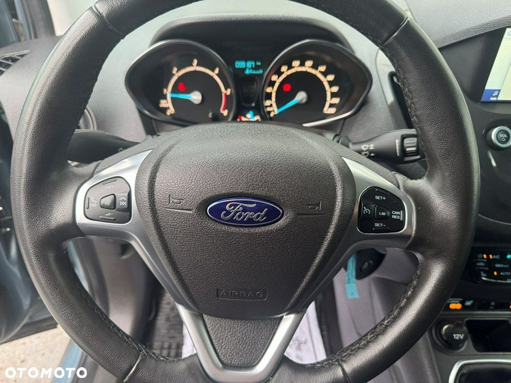 Ford Tourneo Courier - 17