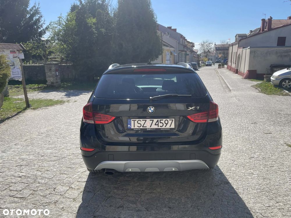 BMW X1 sDrive18d xLine - 12