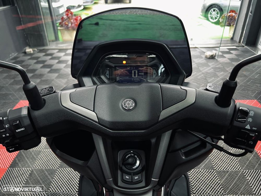 Yamaha NMAX 125 - 10