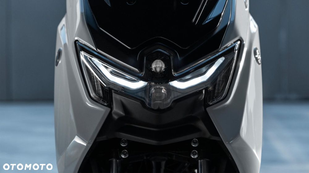 Yamaha NMAX - 10