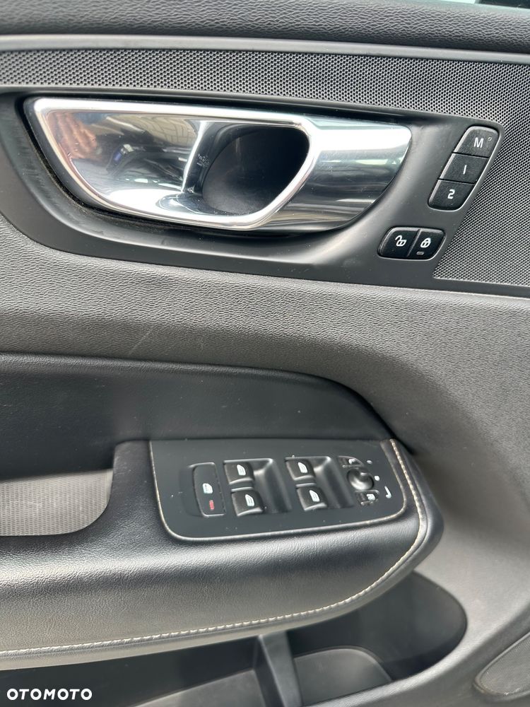 Volvo XC 60 D4 SCR AWD Inscription - 40