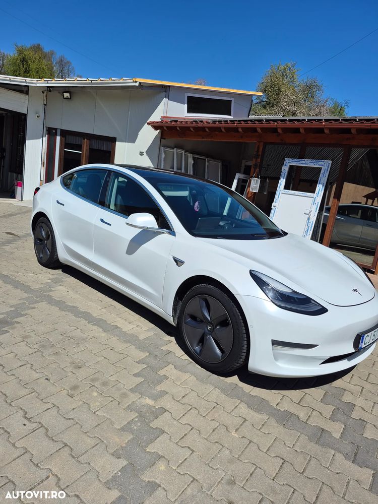 Tesla Model 3 - 2