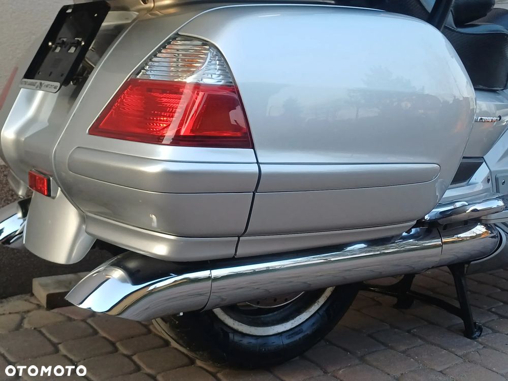 Honda GL - 22
