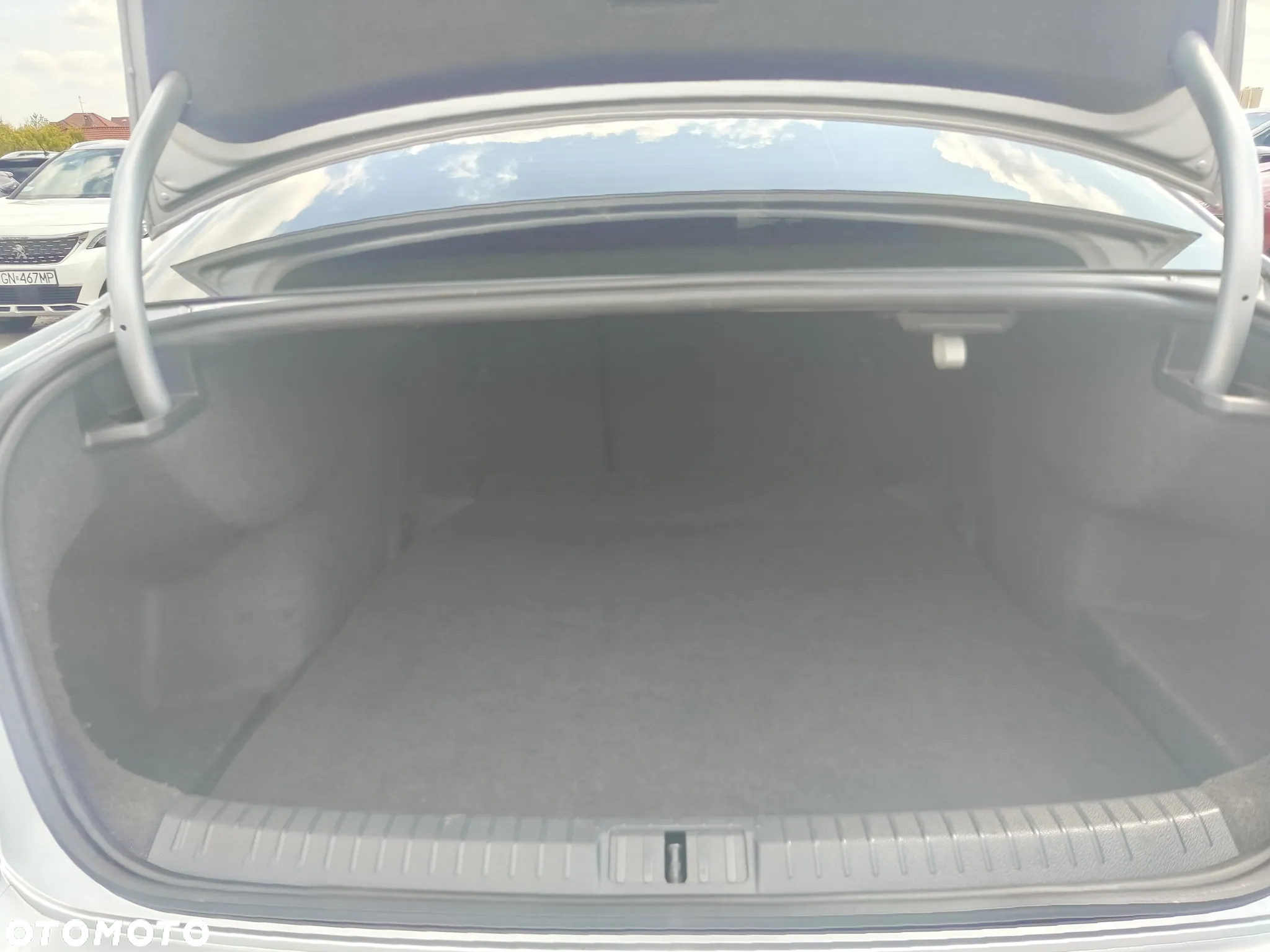 Volkswagen Passat - 23