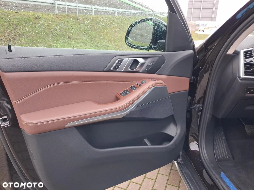 BMW X5 xDrive25d - 11