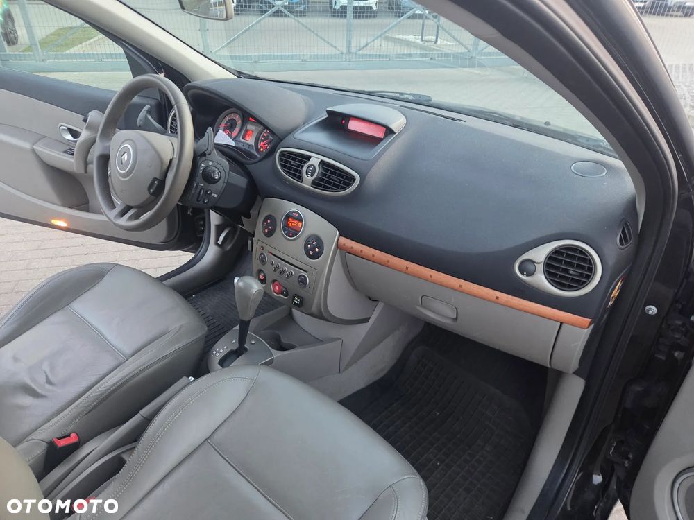 Renault Clio - 15