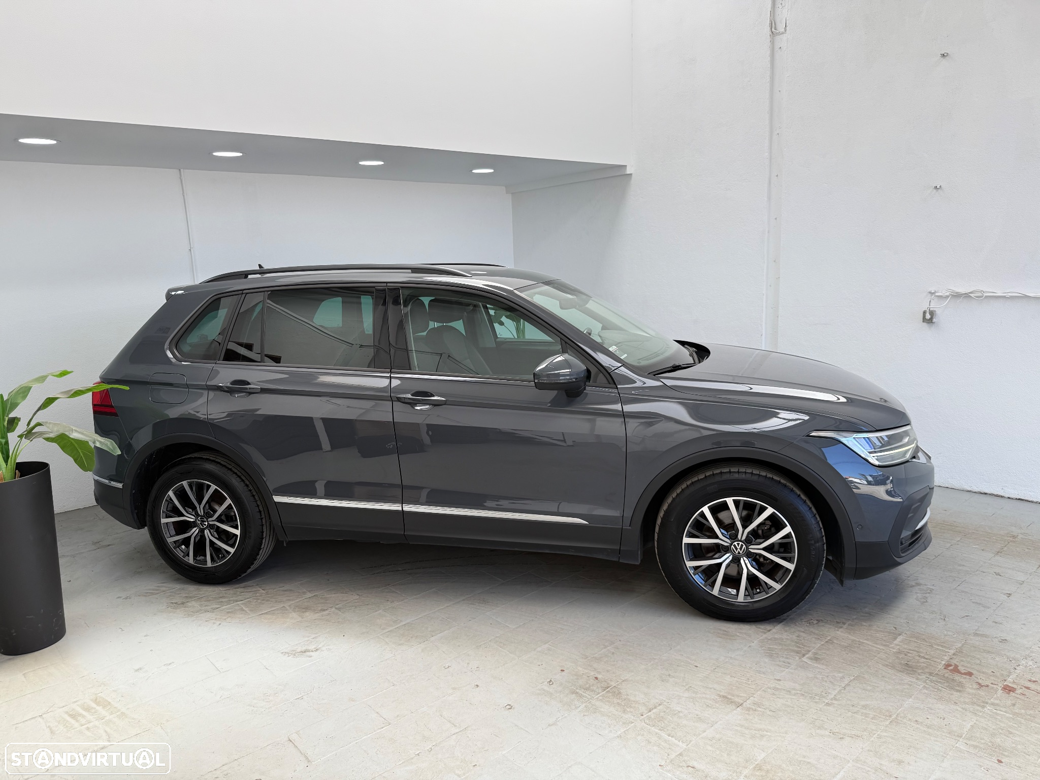 VW Tiguan 2.0 TDI Life - 2