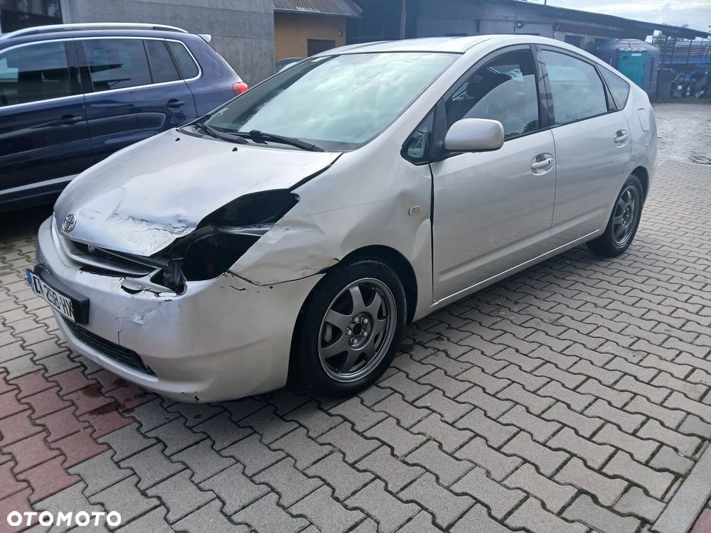 Toyota Prius - 18