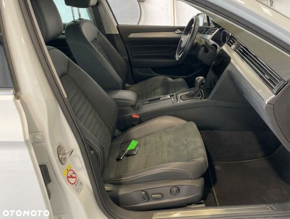 Volkswagen Passat 2.0 TDI SCR DSG Business - 8