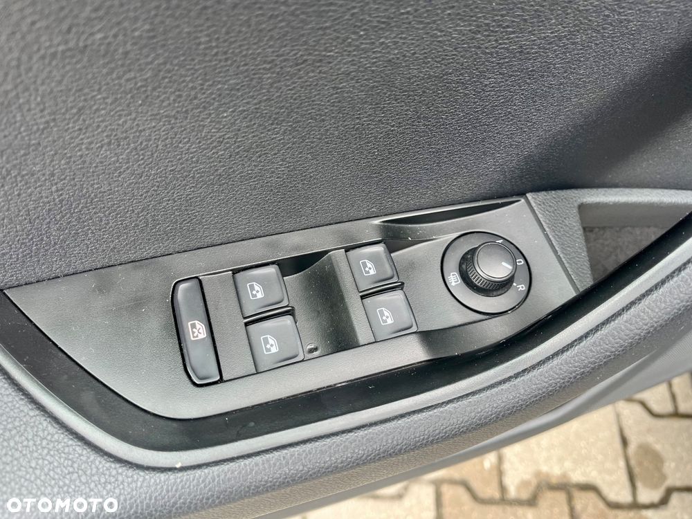 Skoda Superb 2.0 TDI Active - 21