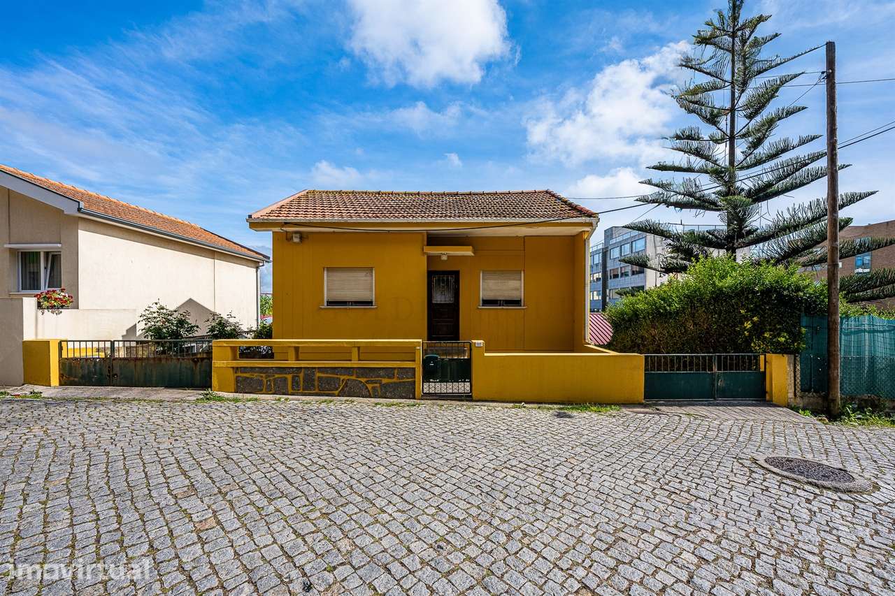 Moradia a 100 Metros da Praia de Lavadores I Exclusivo Golden Hour - Grande imagem: 3/45