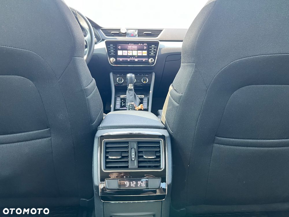 Skoda Superb 2.0 TSI Active DSG - 12
