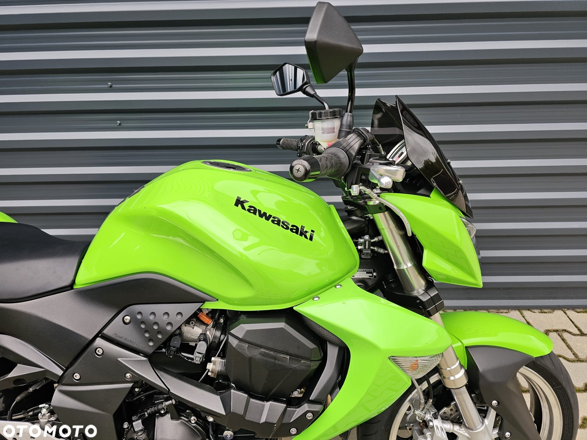 Kawasaki Z - 12