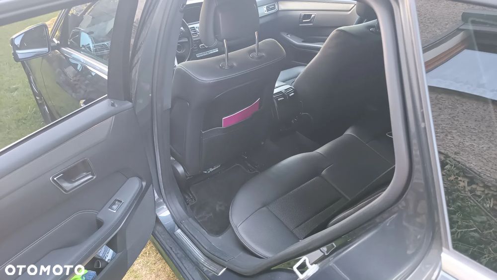 Mercedes-Benz Klasa E 300 BlueTec Hybrid - 15