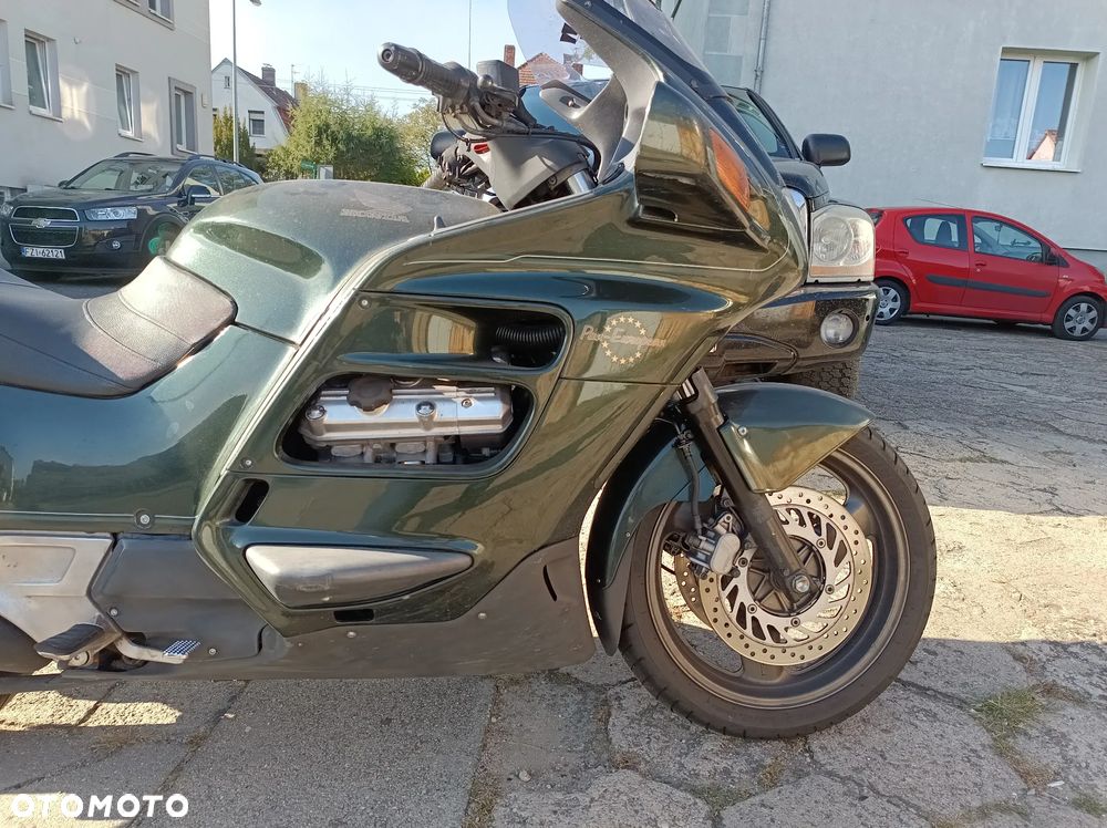 Honda ST - 9