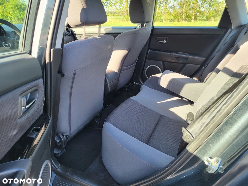 Mazda 3 1.6 Active + - 35