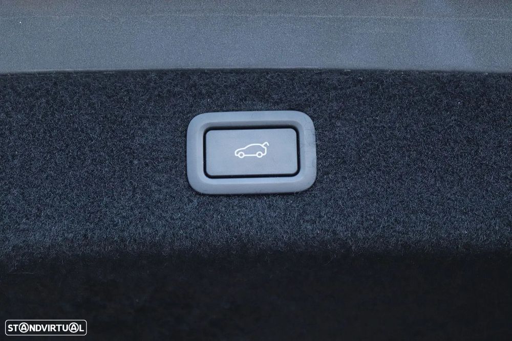 Xpeng P7i 86.2 kWh Long Range - 11