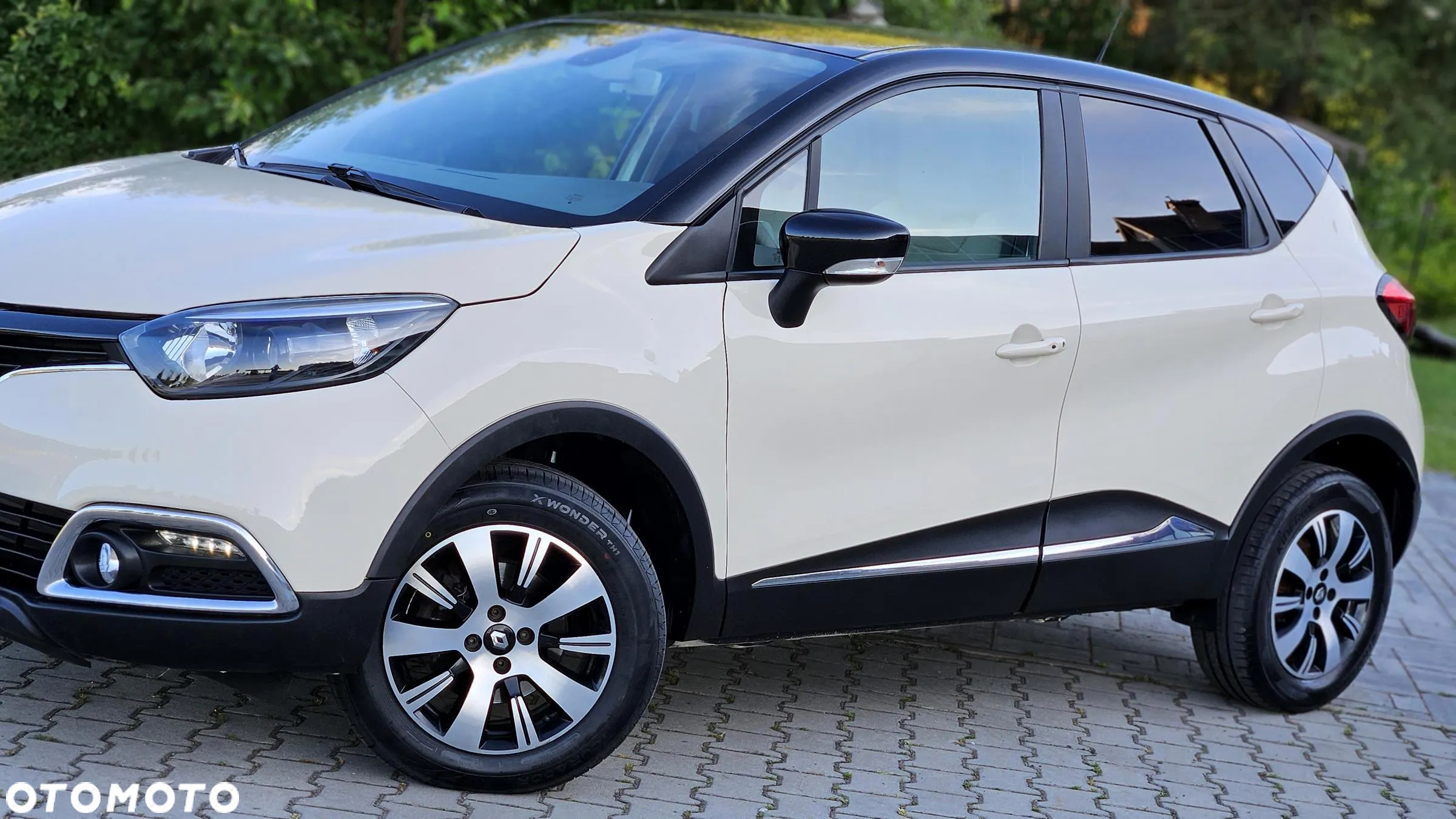 Renault Captur ENERGY TCe 120 EDC LIMITED - 21