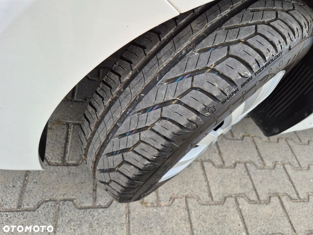 Hyundai i30 ver-1-6-crdi-bluedrive-comfort - 18