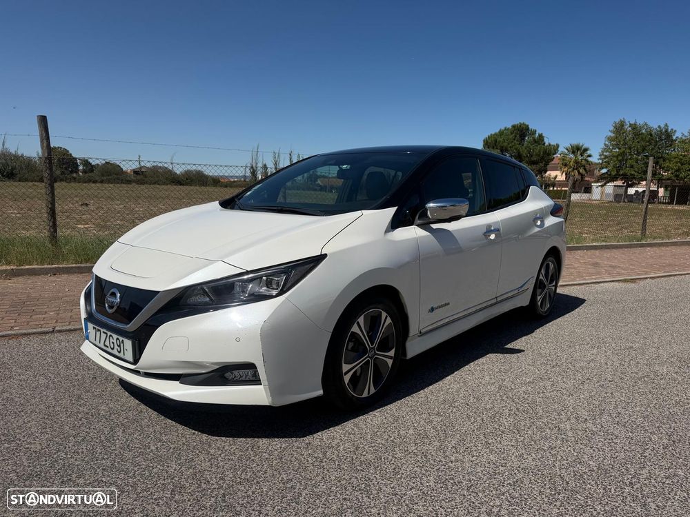 Nissan Leaf Tekna Two Tone - 2