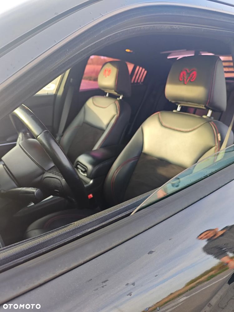 Dodge Charger - 5