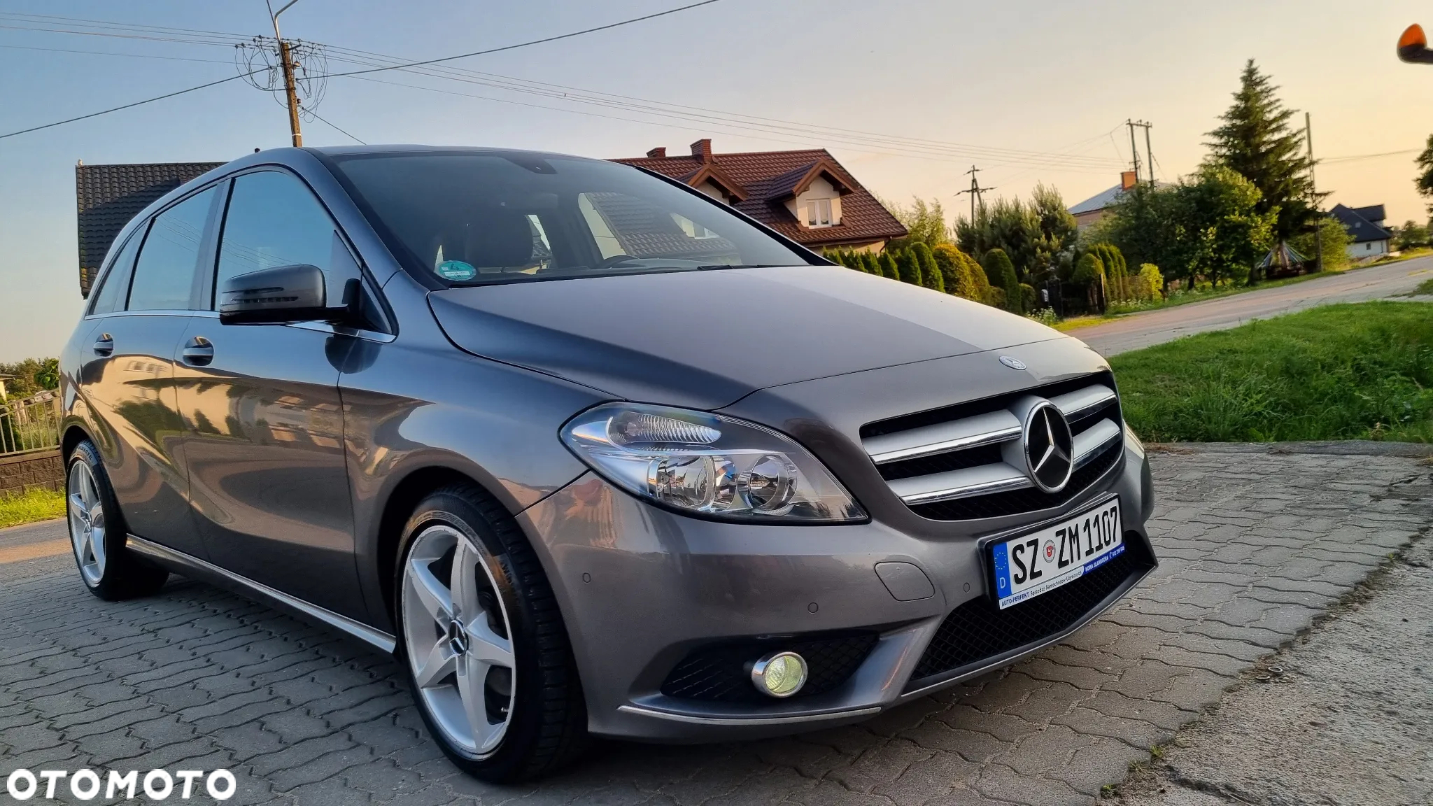 Mercedes-Benz Klasa B 200 AMG Line - 27