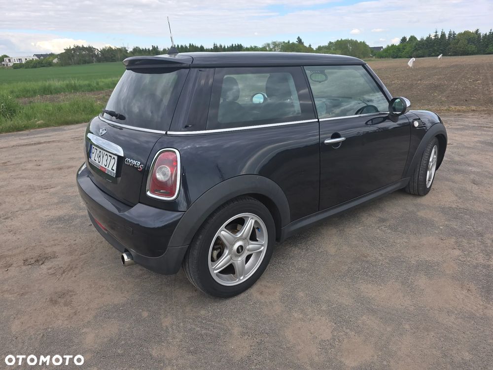 MINI Cooper Standard - 8