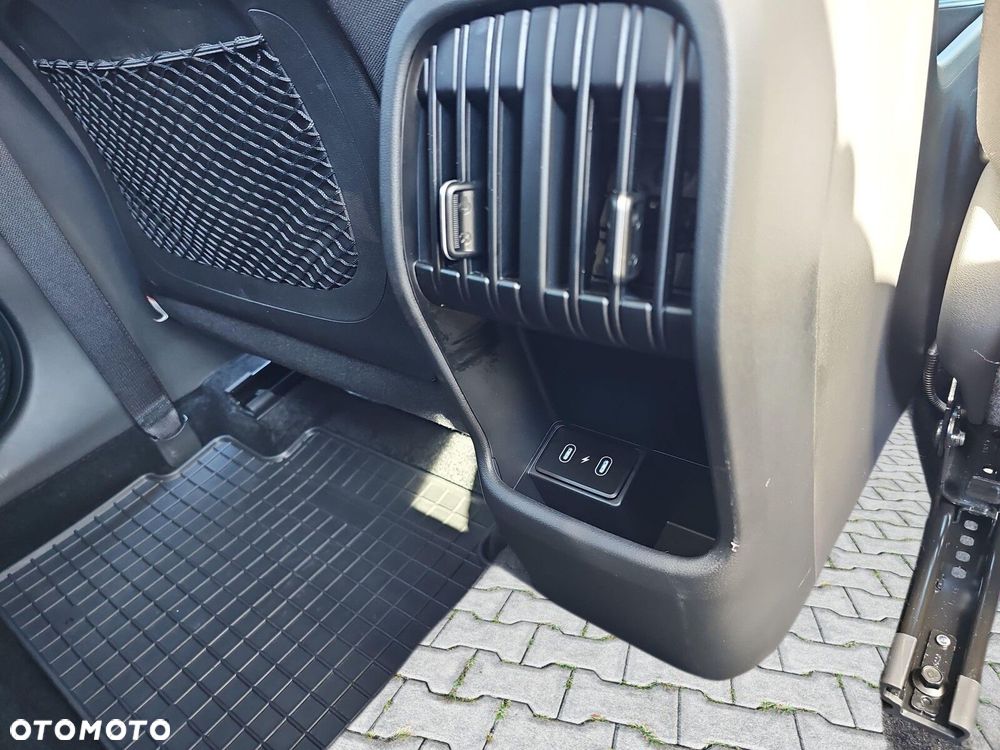 Hyundai Kona - 27