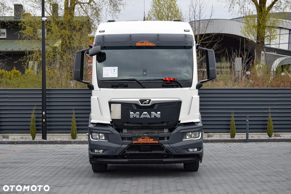 MAN TGS 18.470 / WAGA: 7.200 KG / PRZYSTAWKA PTO / EURO 6 / NOWY MODEL / TEMPOMAT / NAWIGACJA / 2 ZBIORNIKI PALIWA / NISKI PRZEBIEG / SERWISOWANY / SPROWADZONY - 2