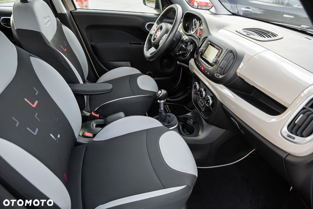Fiat 500L 1.4 T-Jet 16V Lounge - 18