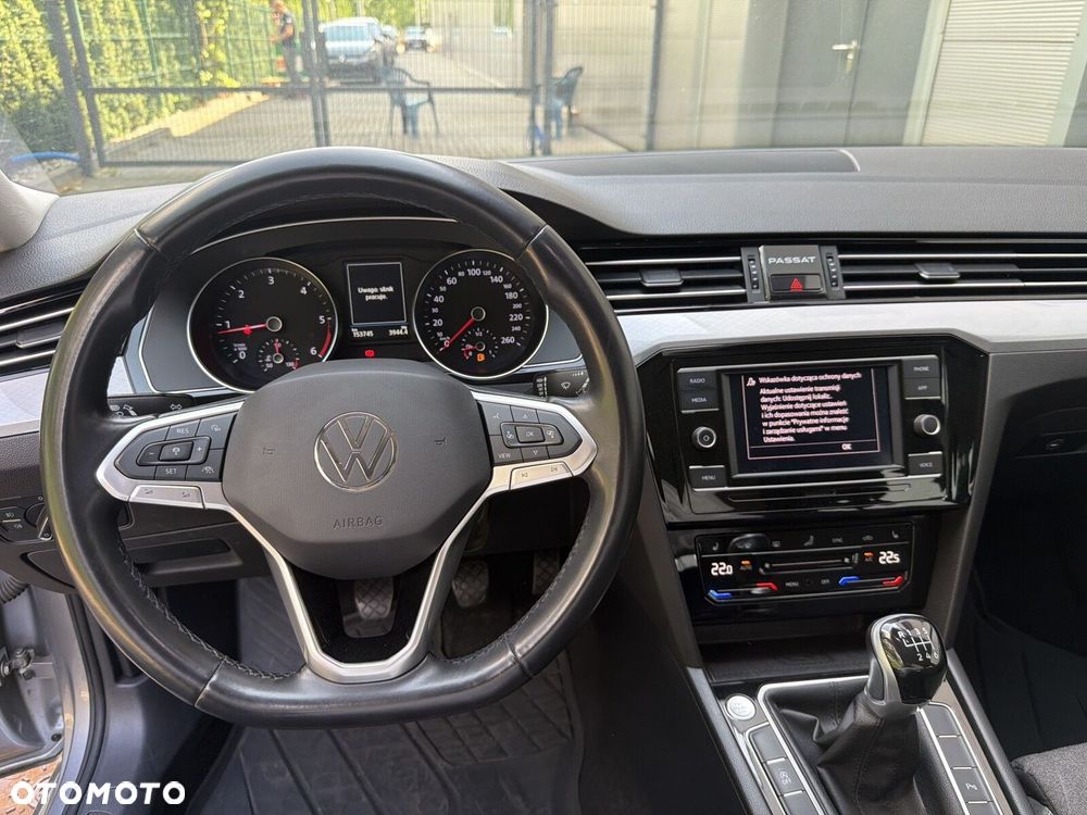 Volkswagen Passat Variant 2.0 TDI EVO Business - 14