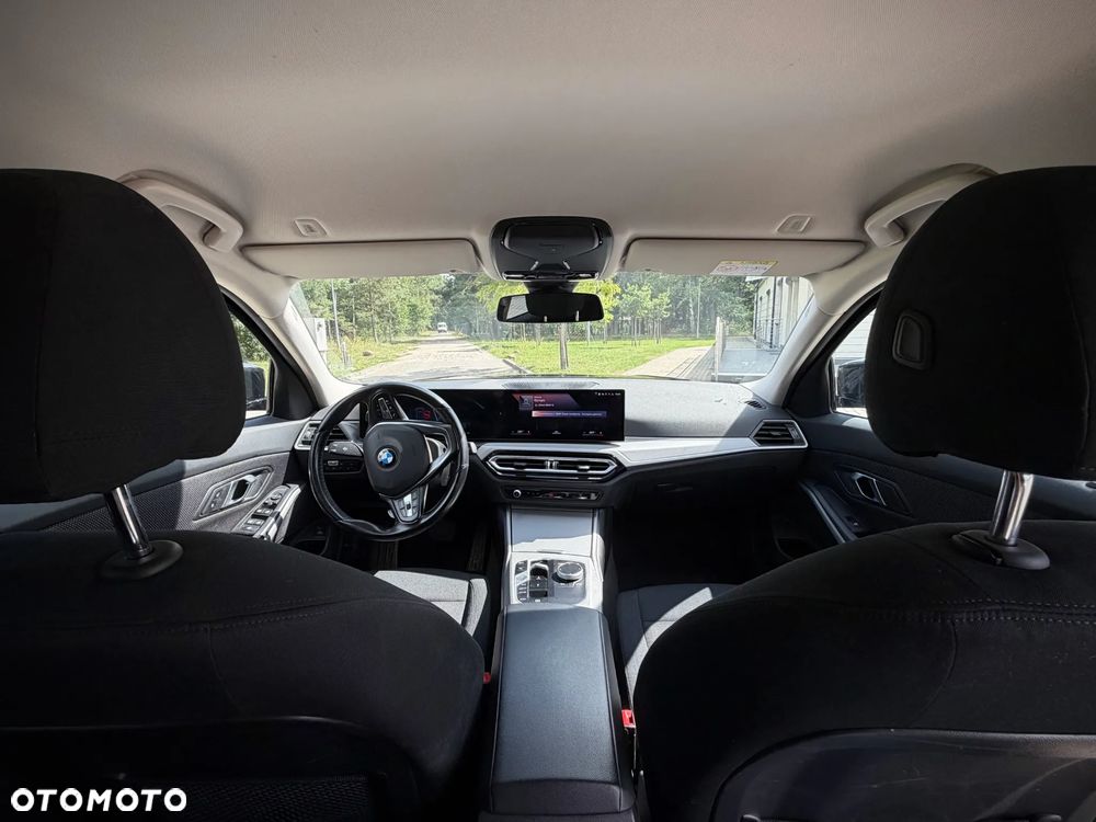 BMW Seria 3 318d MHEV Sport Line - 12